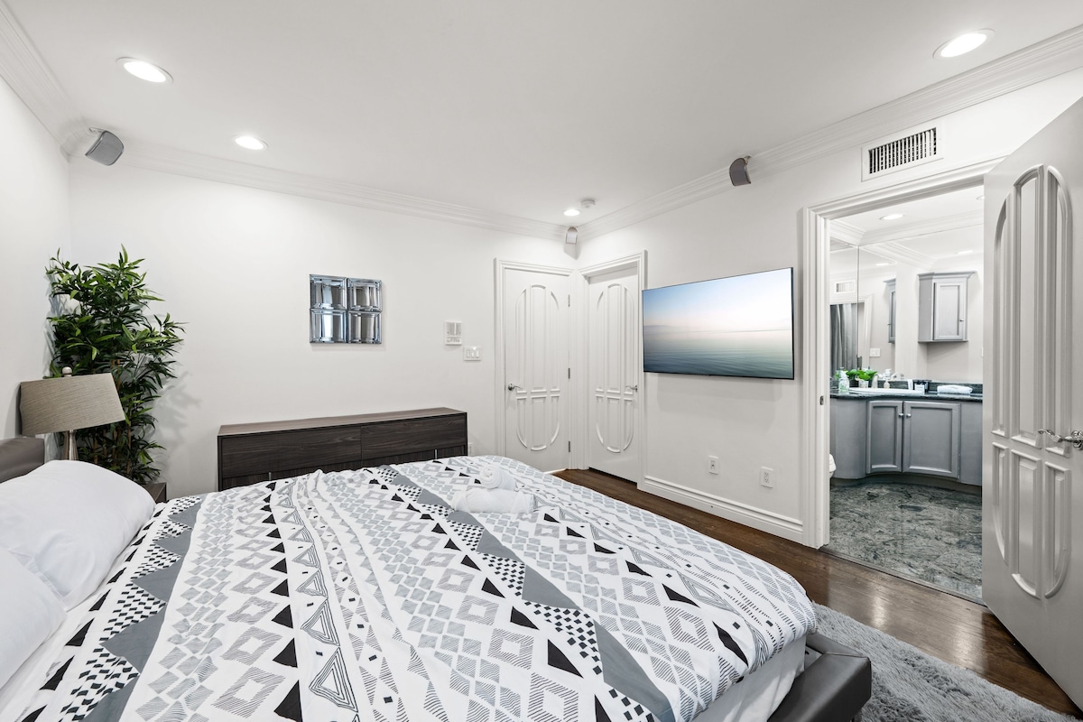 Encino Stylish Home — photo 9