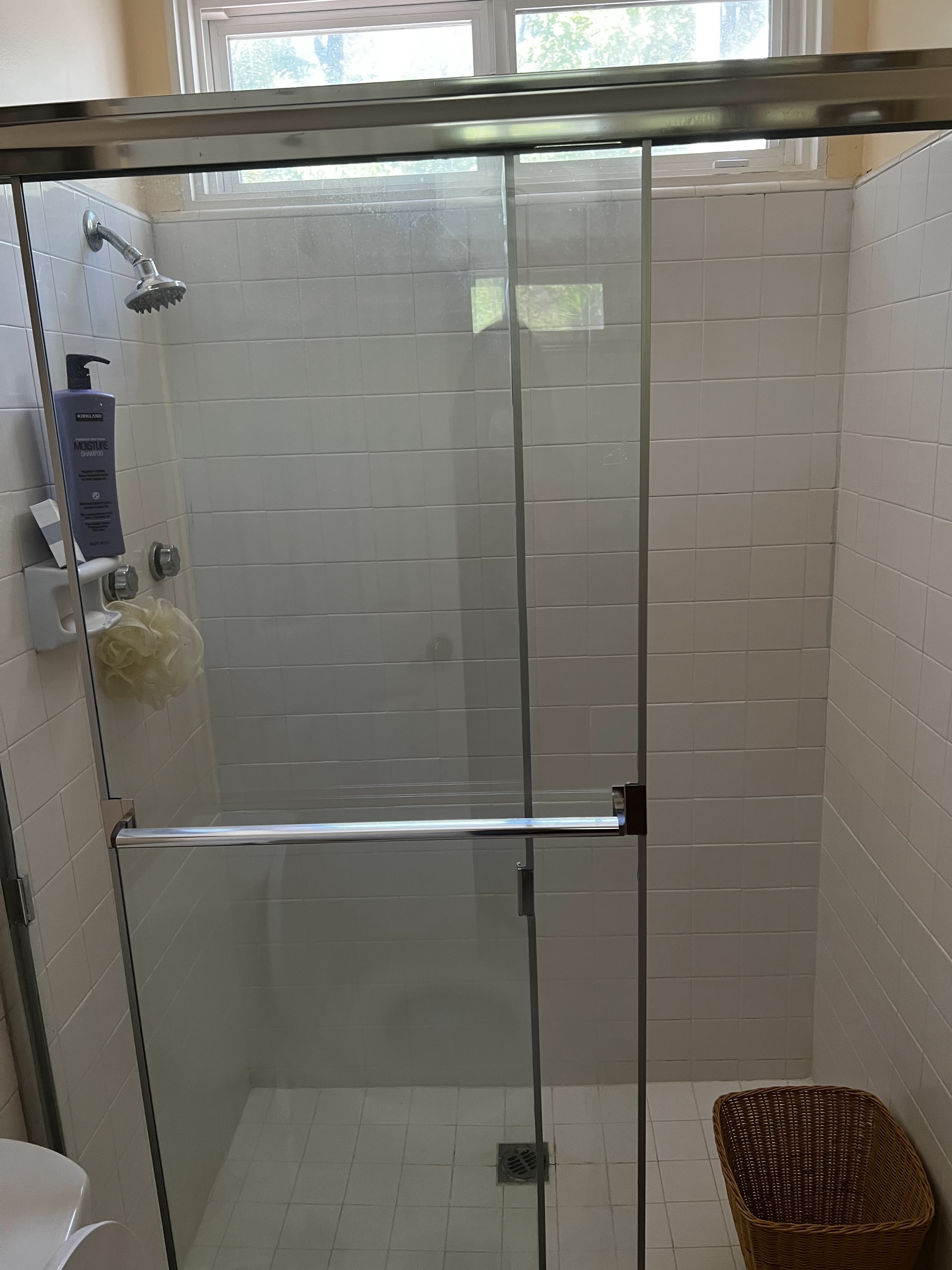 F's White Modern Window Home — photo 11