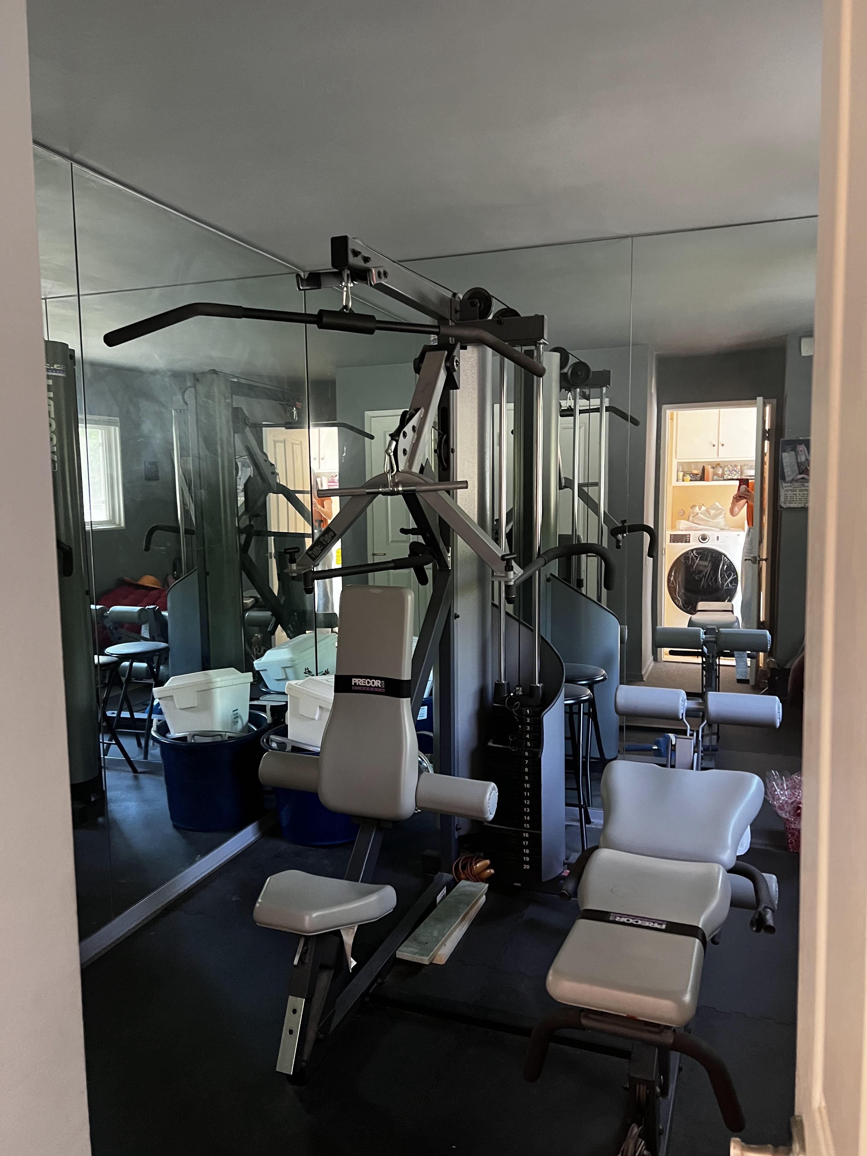 F's White Modern Window Home — photo 12