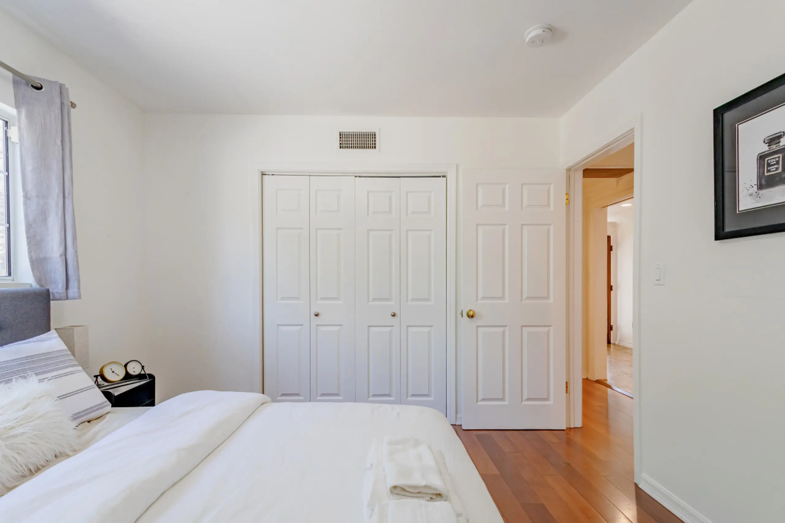 J's Cozy Leghorn Home & Jacuzzi — photo 3