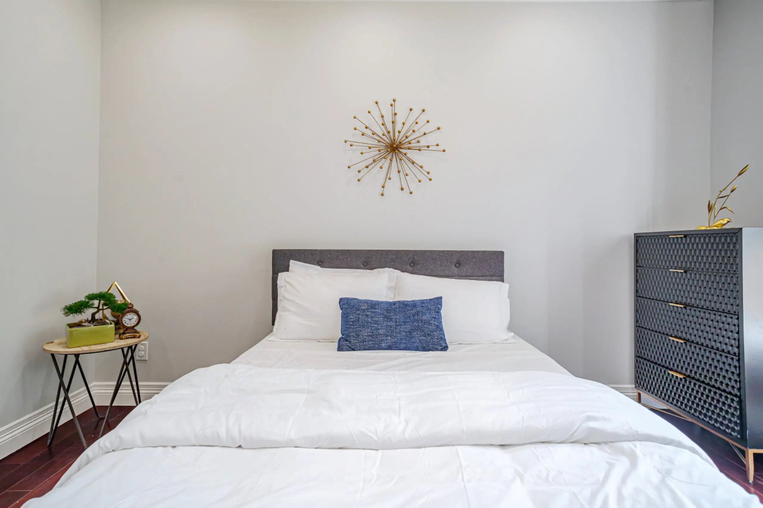 Ja's Calvert 4-Bed Abode