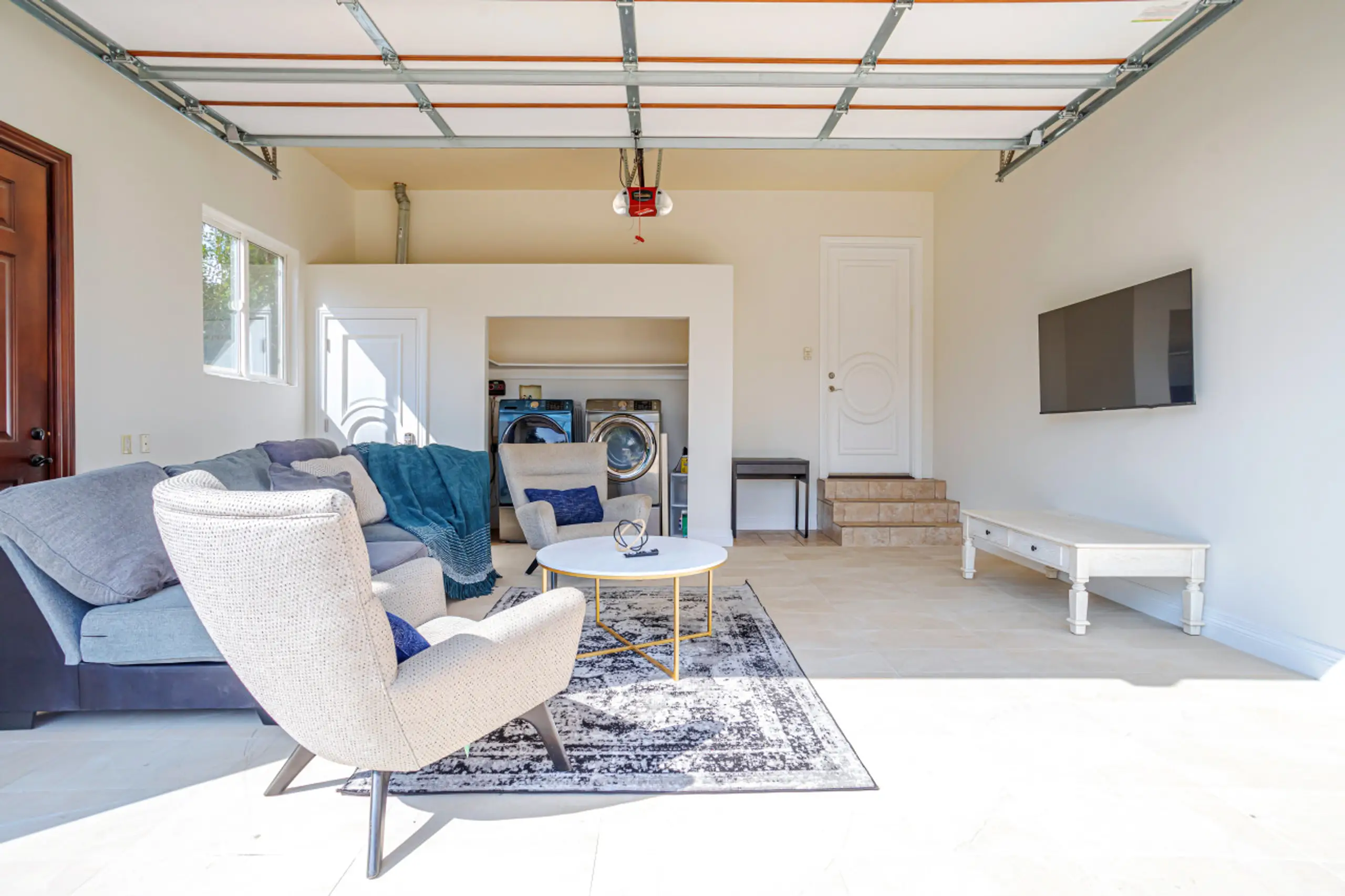 Ja's Calvert 4-Bed Abode — photo 5