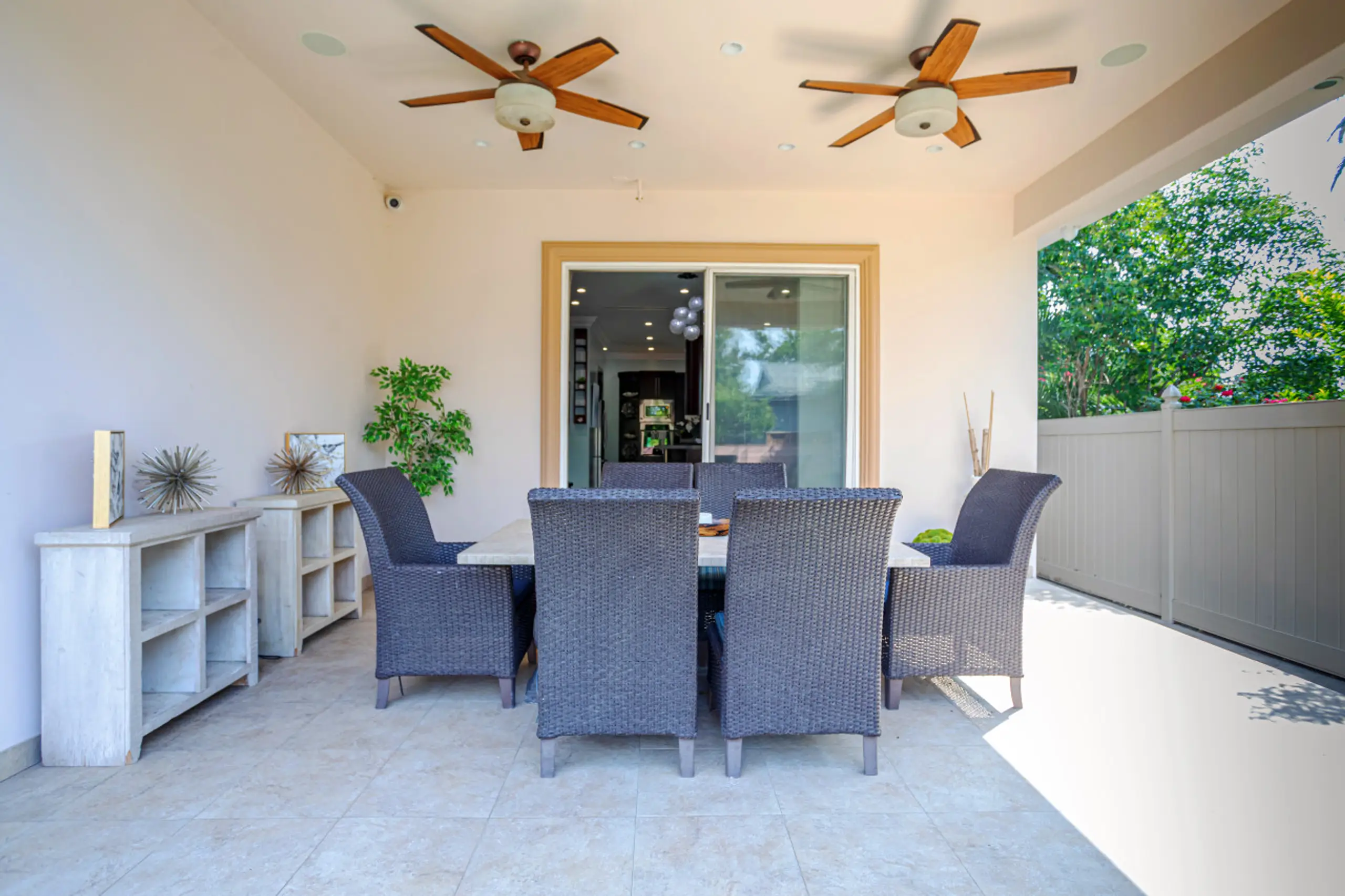 Ja's Calvert 4-Bed Abode — photo 11