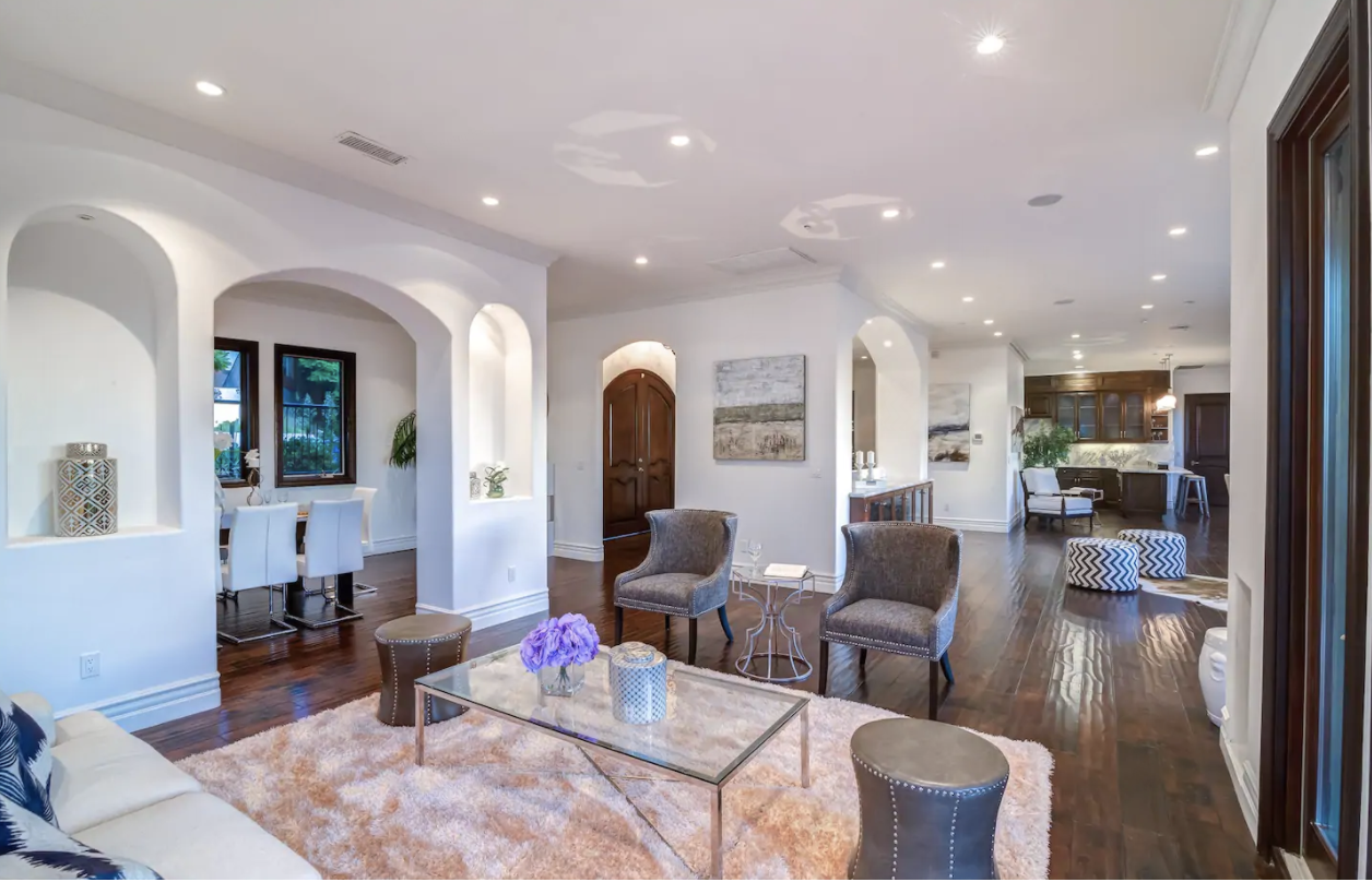 Knoll Drive Celebrity View — photo 4