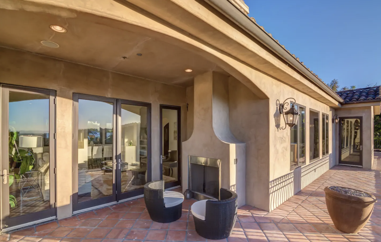 Knoll Drive Celebrity View — photo 6