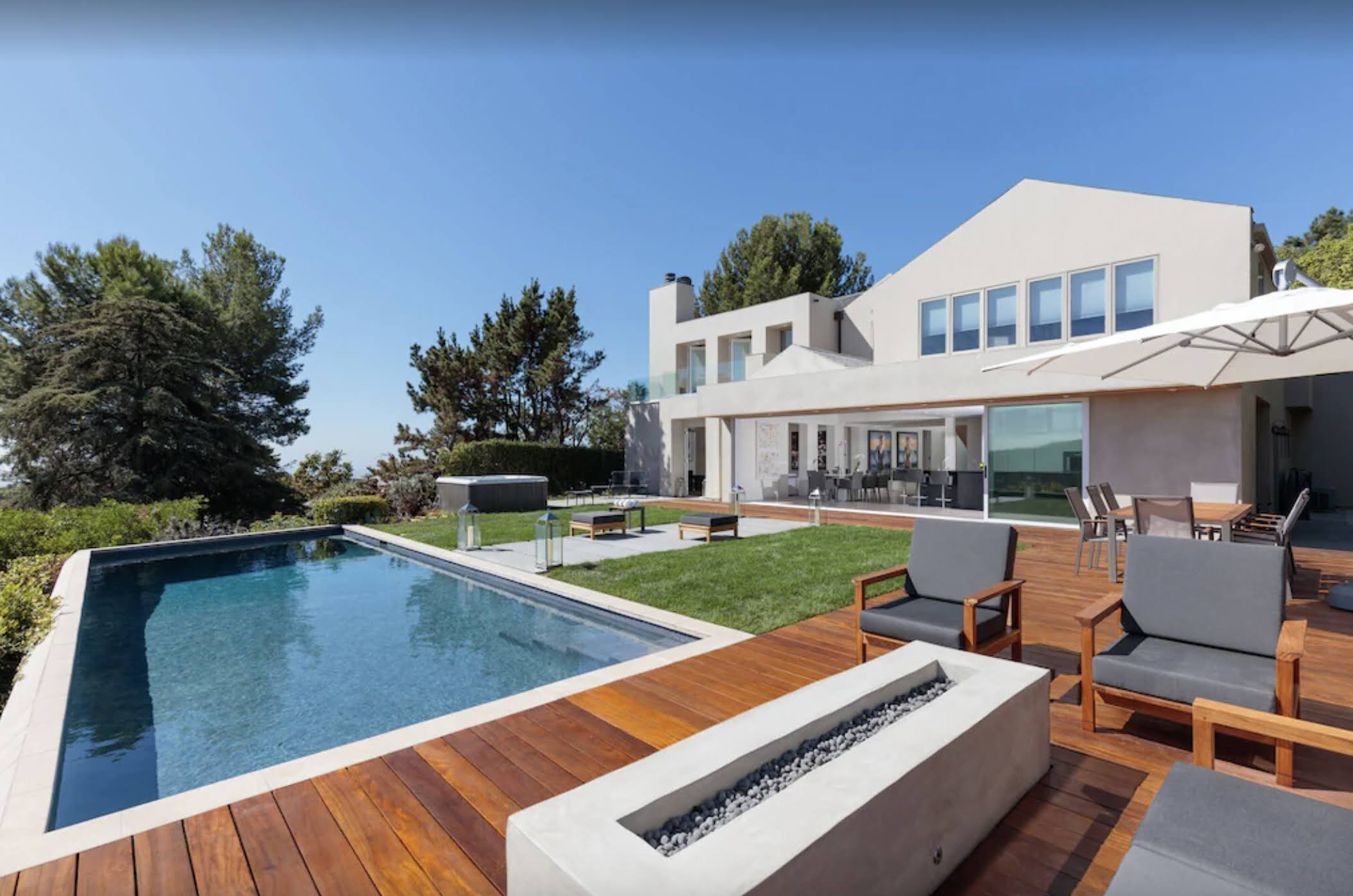 NM's Modern Clean View Beauty — photo 6