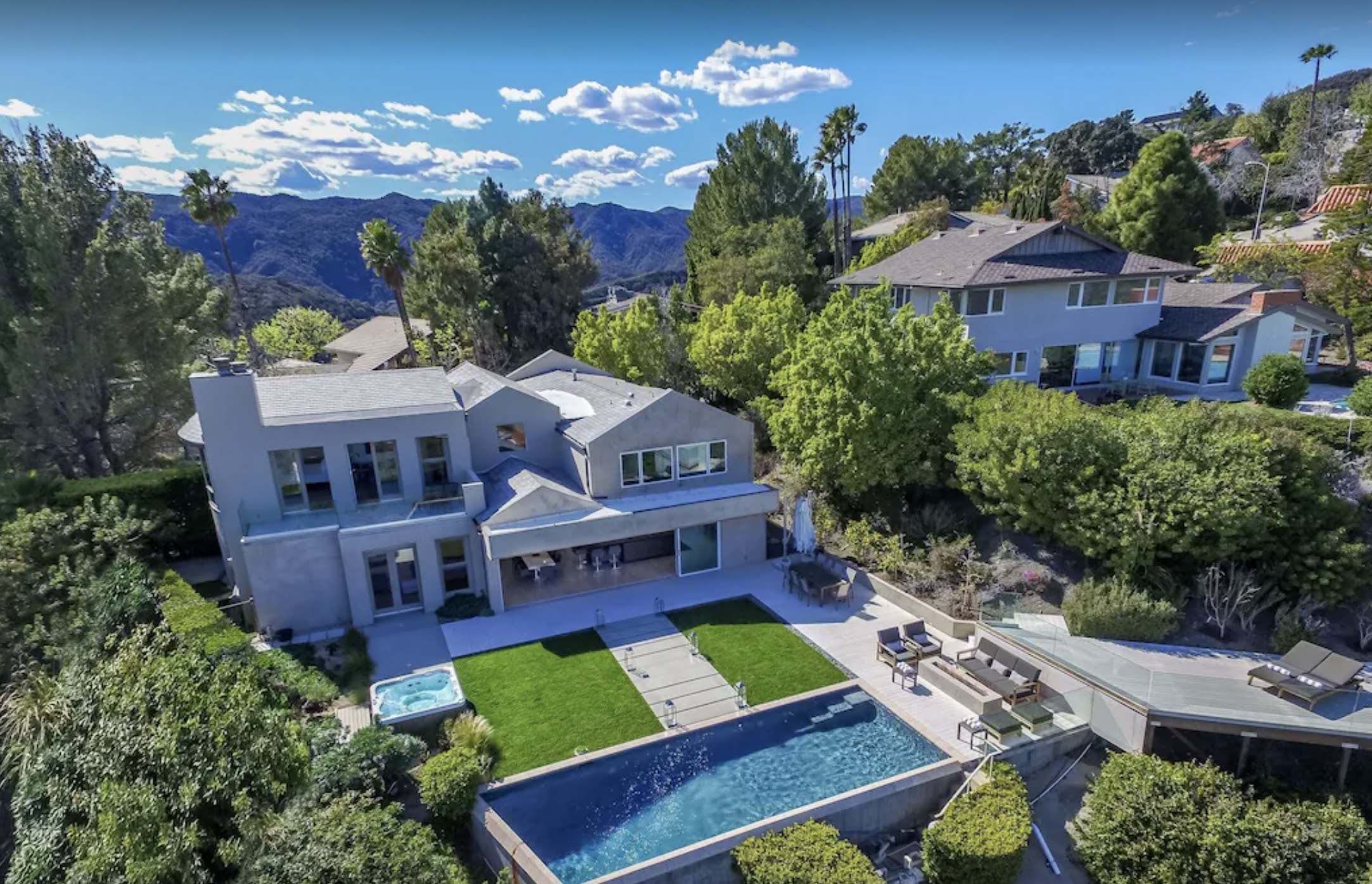 NM's Modern Clean View Beauty — photo 7