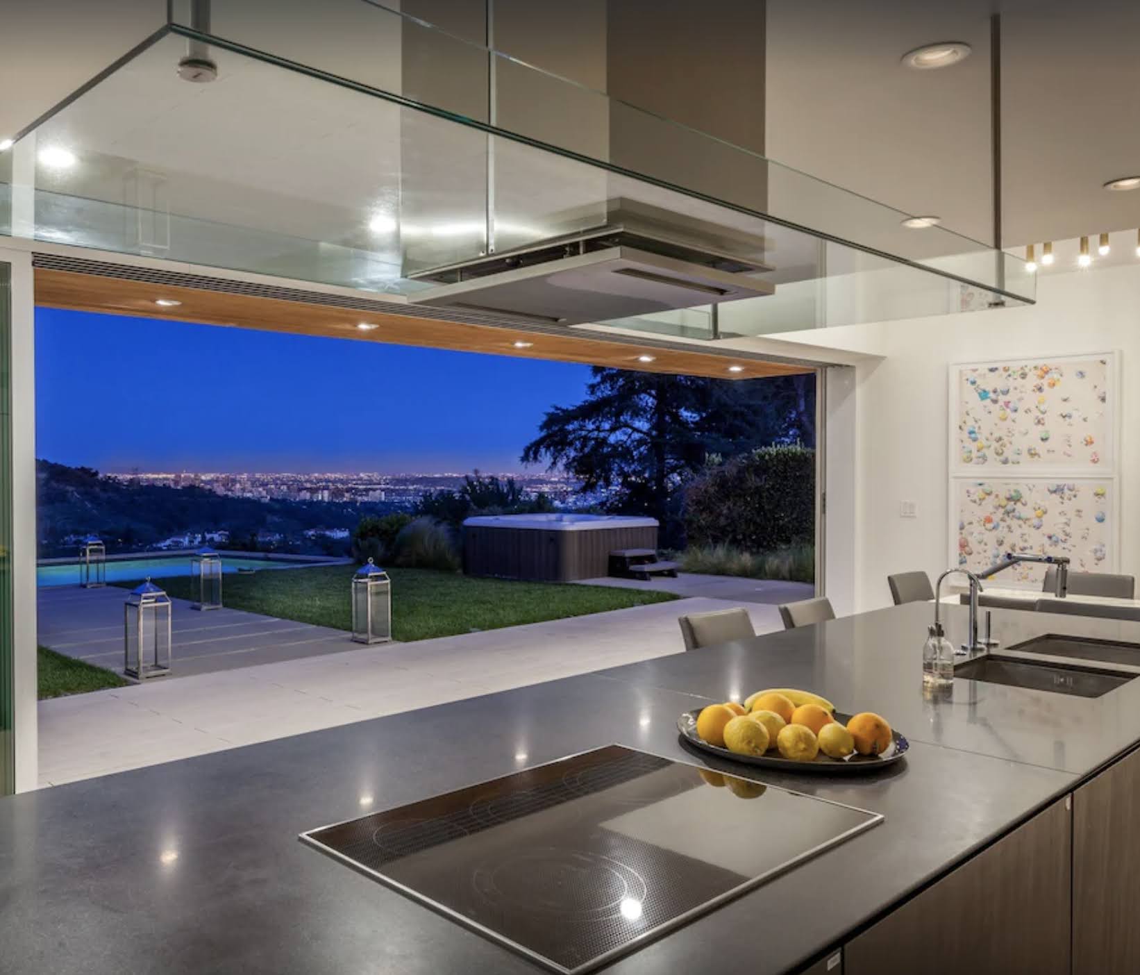 NM's Modern Clean View Beauty — photo 9