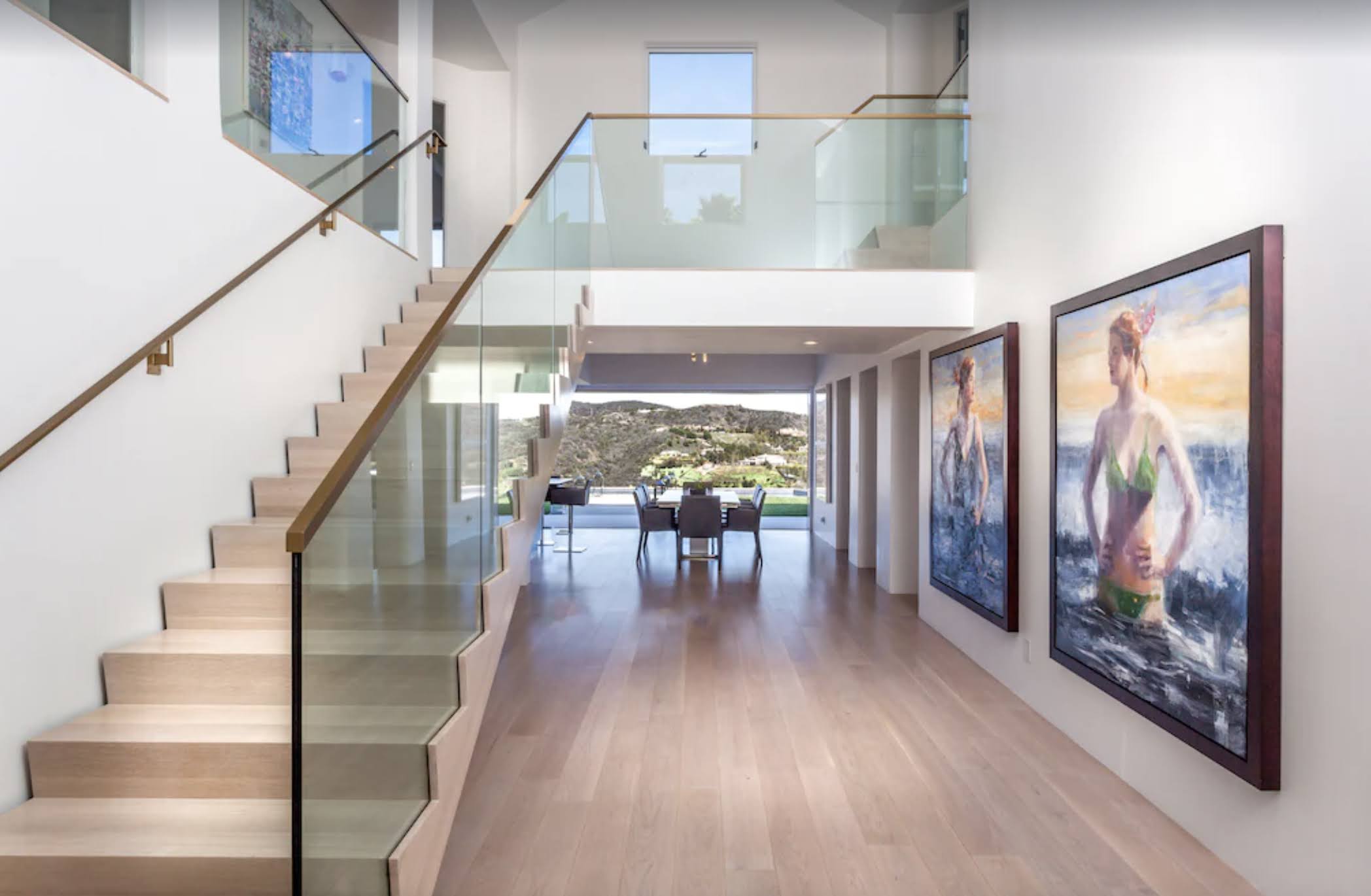 NM's Modern Clean View Beauty — photo 11