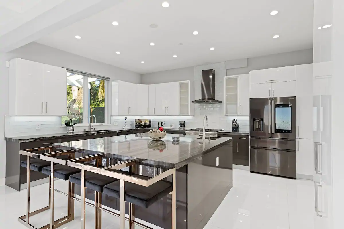 Otsego Mini Mansion — photo 6