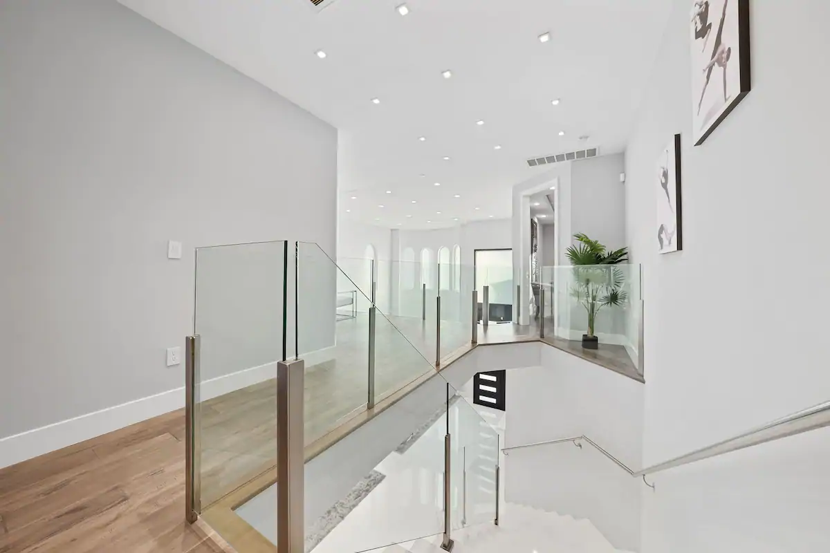 Otsego Mini Mansion — photo 9