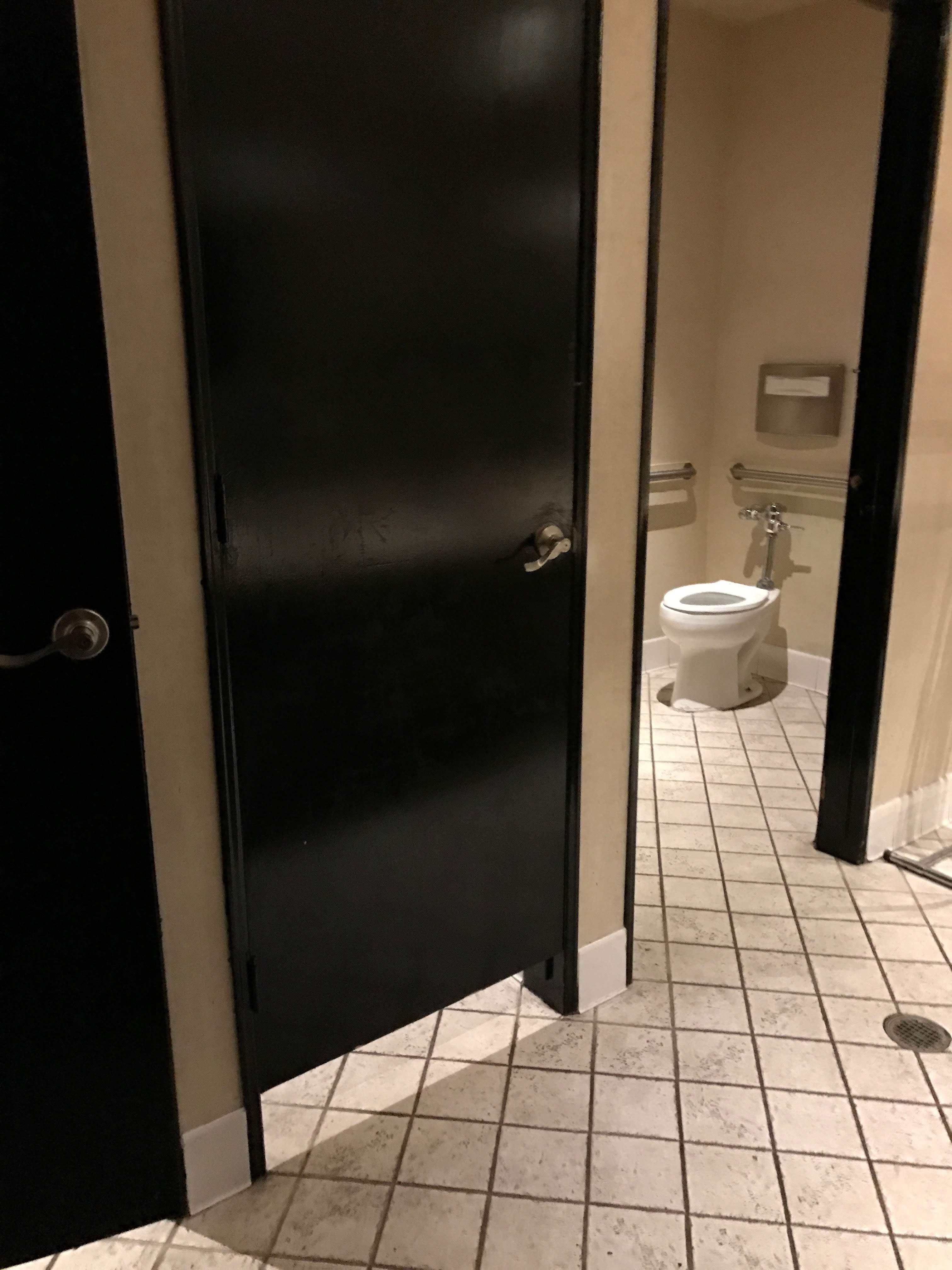 V's Vibrant Club — photo 8