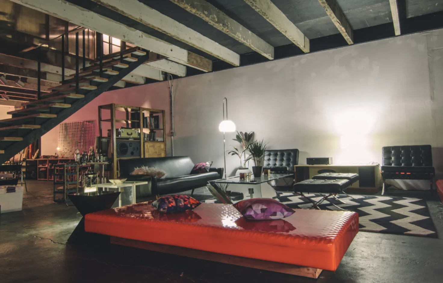 VB's Groovy Hip Warehouse — photo 8