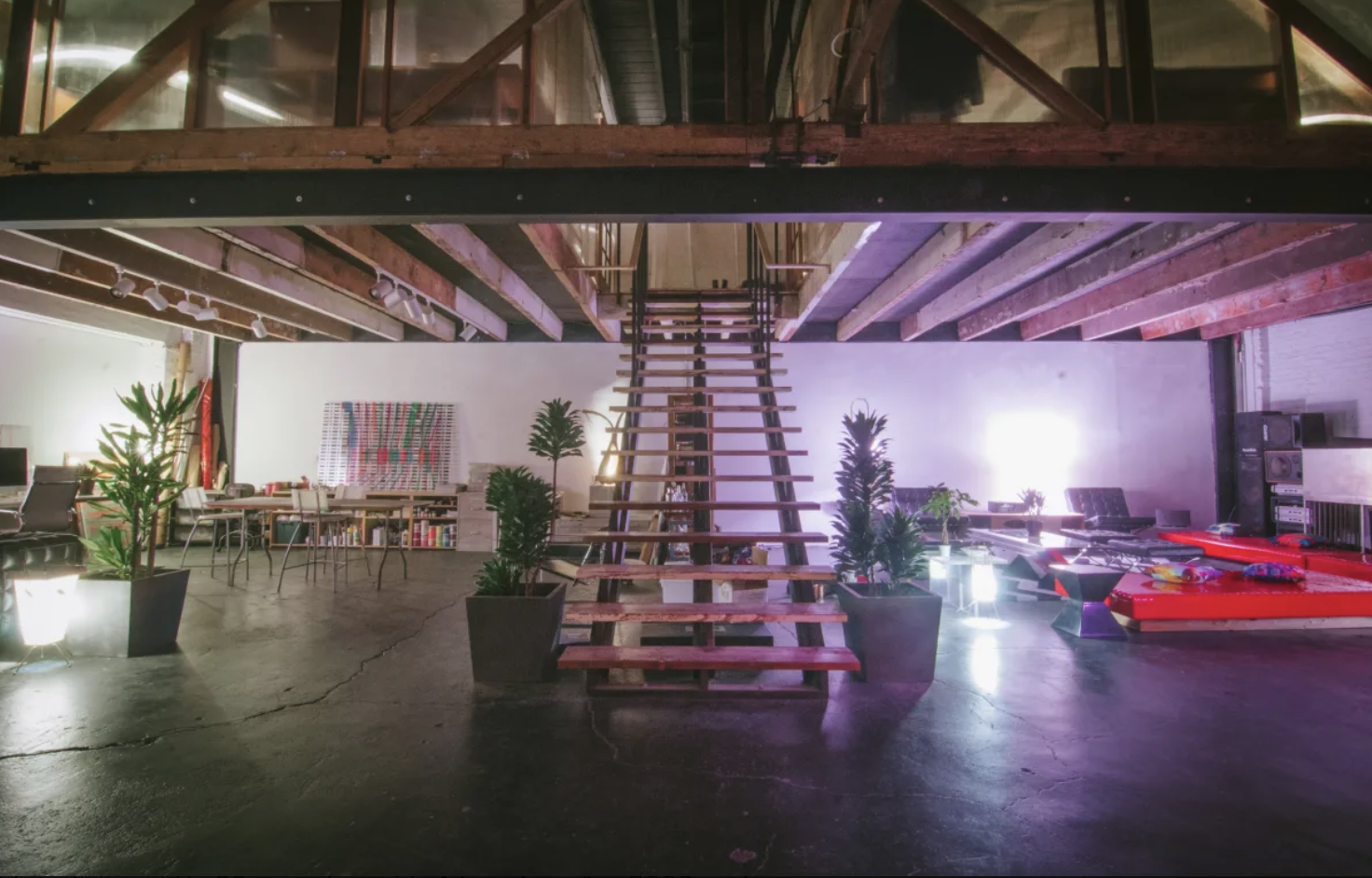 VB's Groovy Hip Warehouse — photo 11