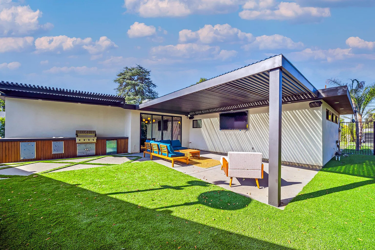 Woodland Hills Private Oasis — photo 5