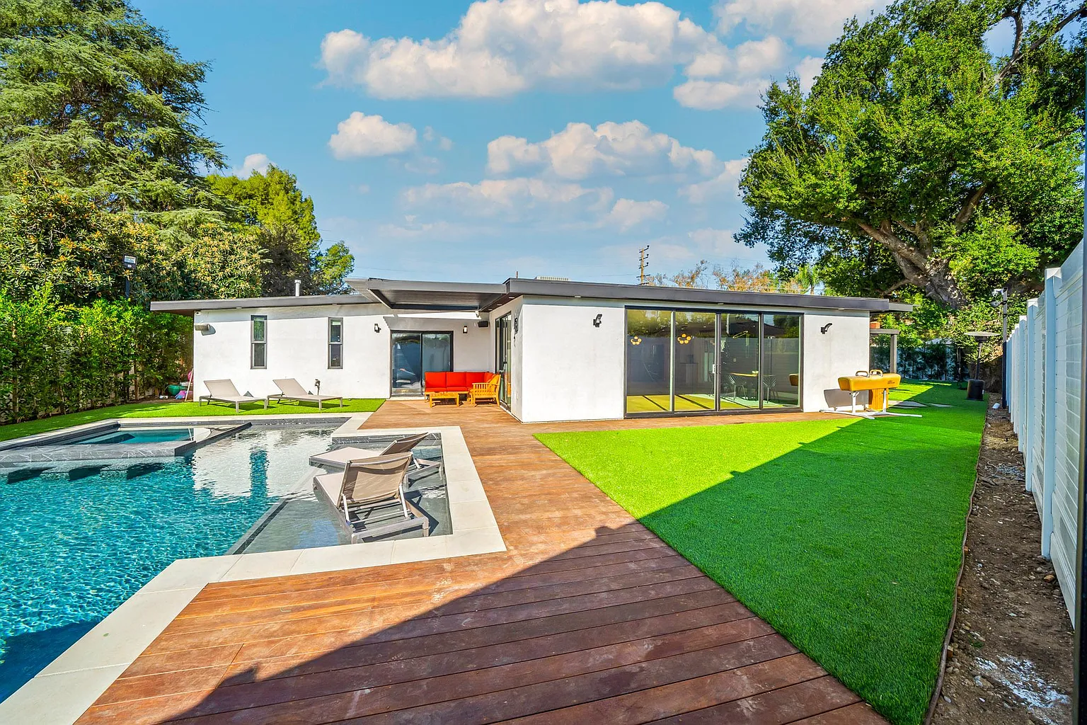 Woodland Hills Private Oasis — photo 6