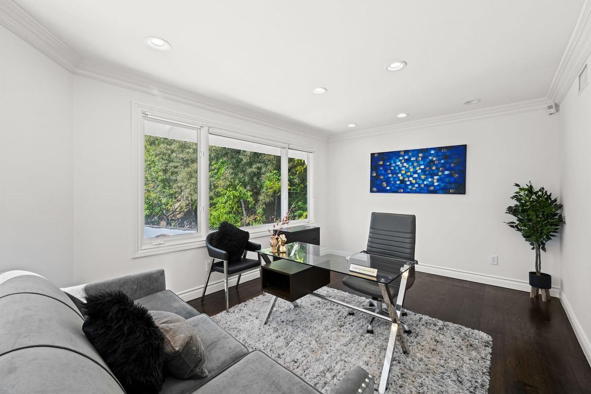 Encino Stylish Home — photo 2