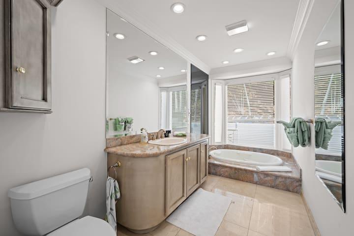 Encino Stylish Home