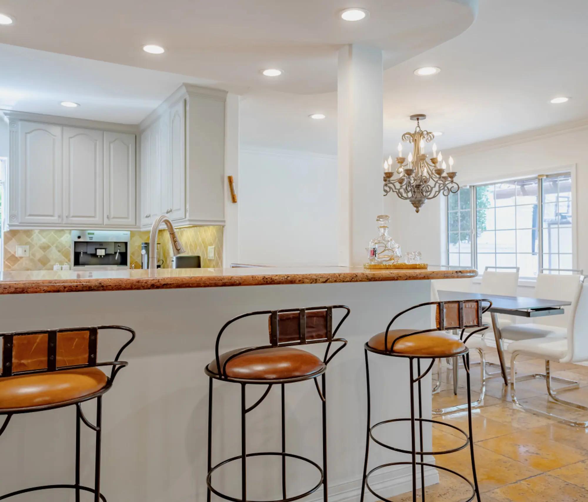 J's Cozy Leghorn Home & Jacuzzi — photo 8