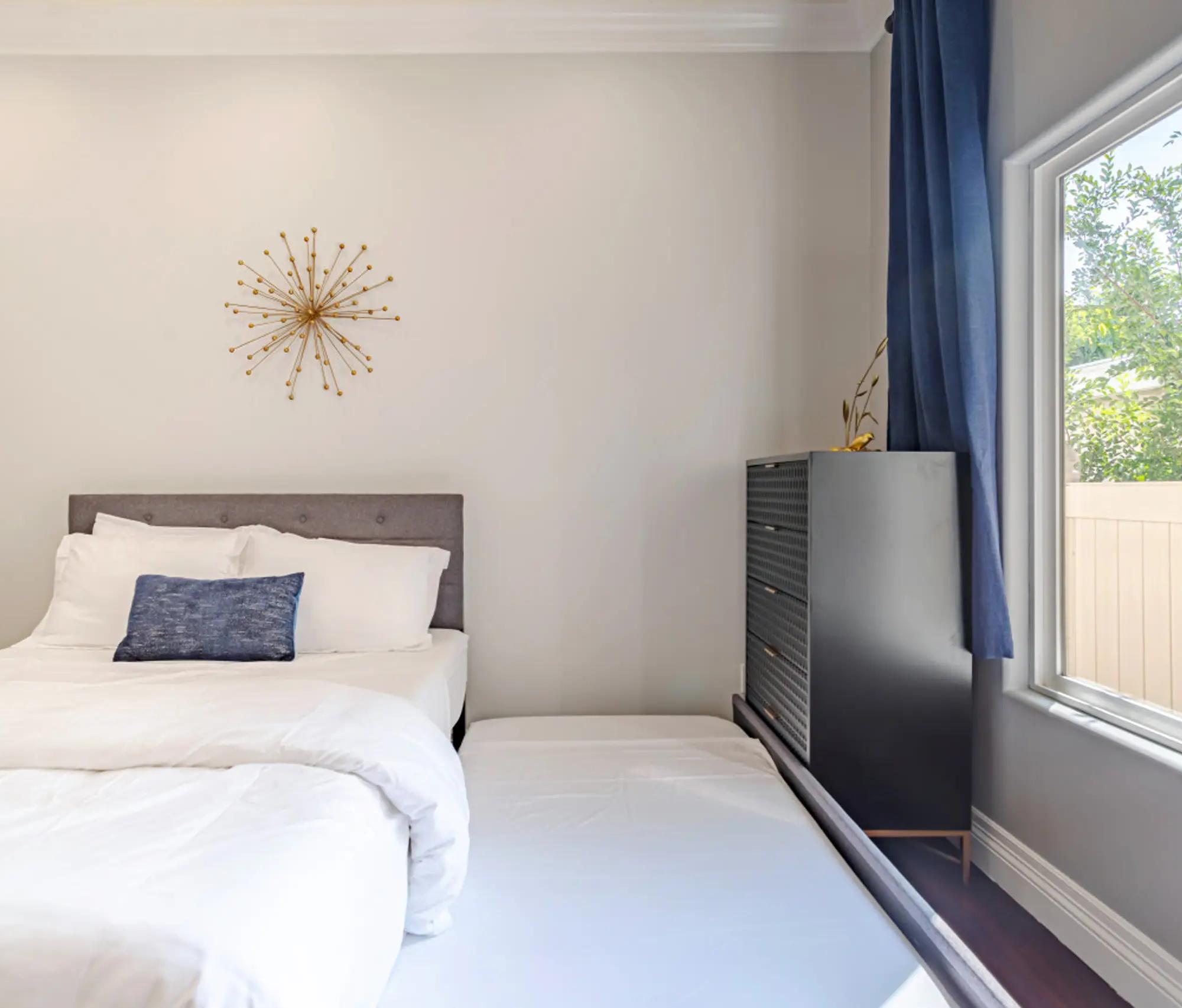 Ja's Calvert 4-Bed Abode — photo 2