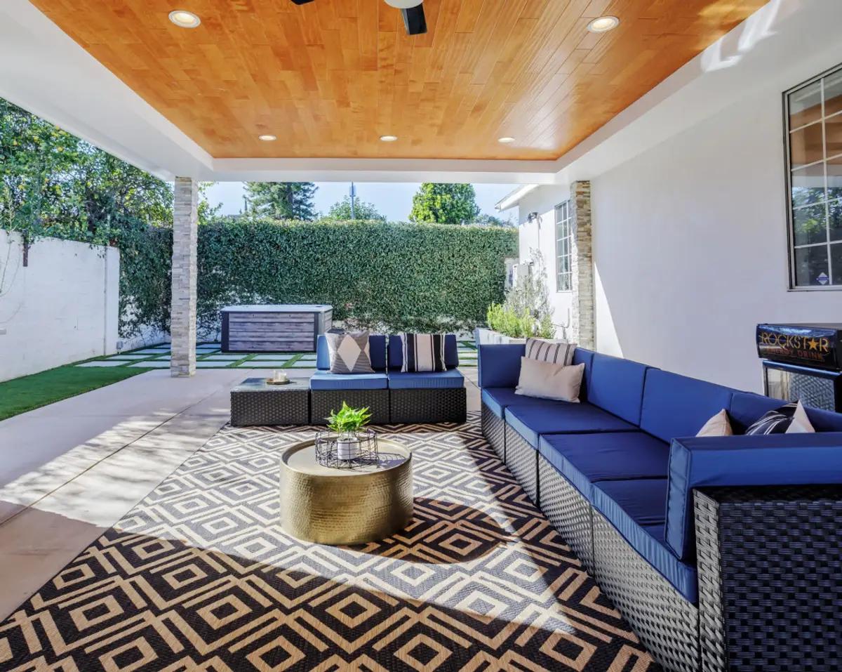 Ja's Entertainer Debby Home — photo 1