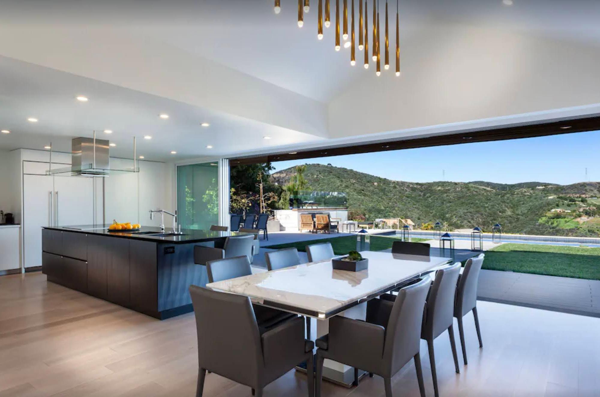 NM's Modern Clean View Beauty — photo 12