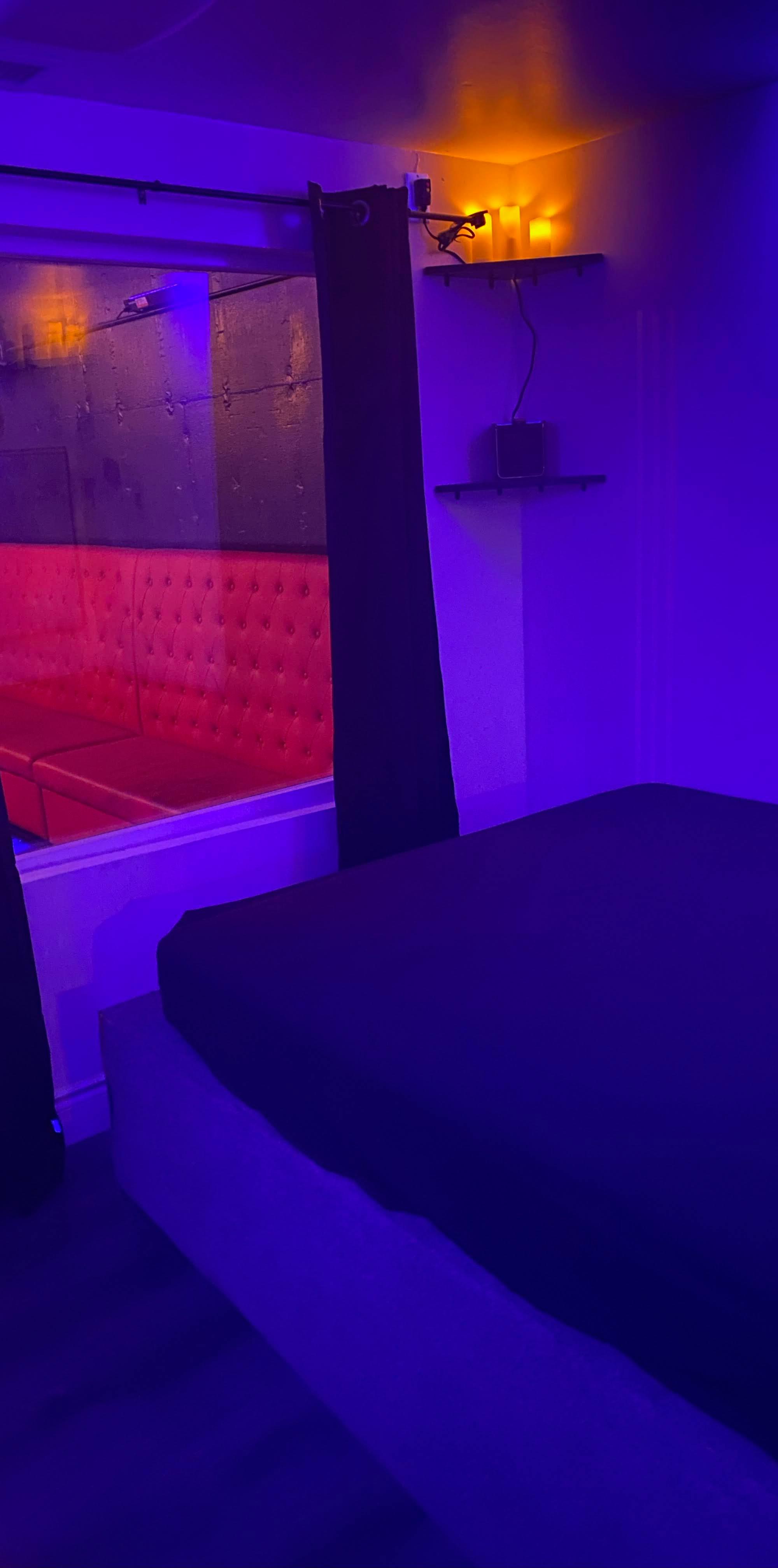Z's Night Club